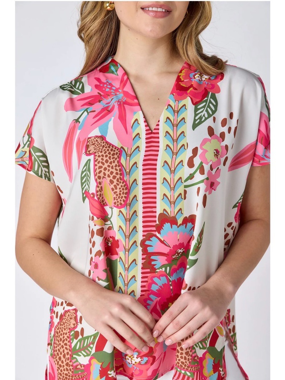 Dee Dee Tunic in Wild Lilly size large
